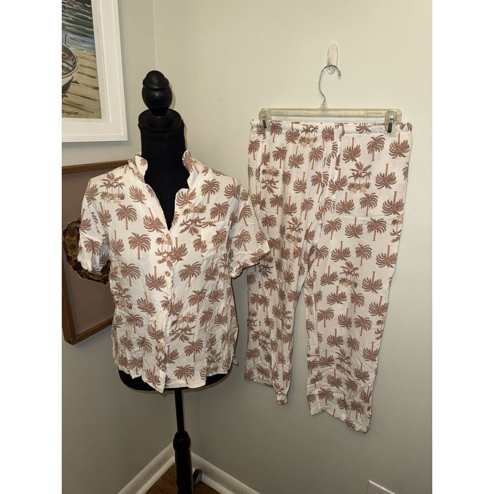 ED Ellen DeGeneres Love Pajama Set Medium Palm Tree Print Short Sleeve Pants M